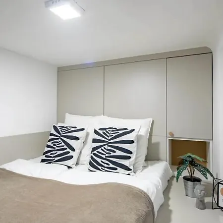 Apartment Cityscape Budget Jozsef Boulevard *