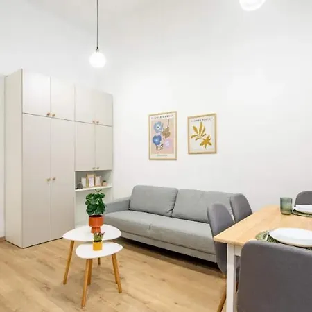 Cityscape Budget Jozsef Boulevard Apartament *